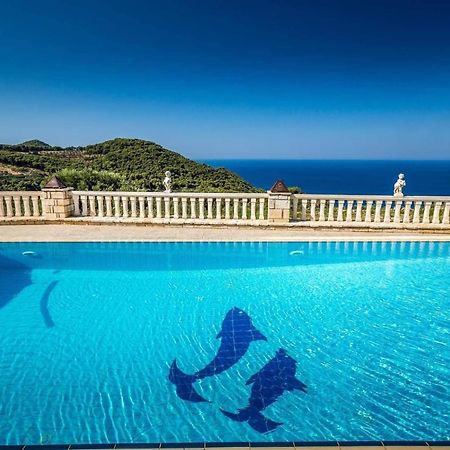 Keri Me Away - Argo'S Summer Poolside Retreats Villa Exterior photo