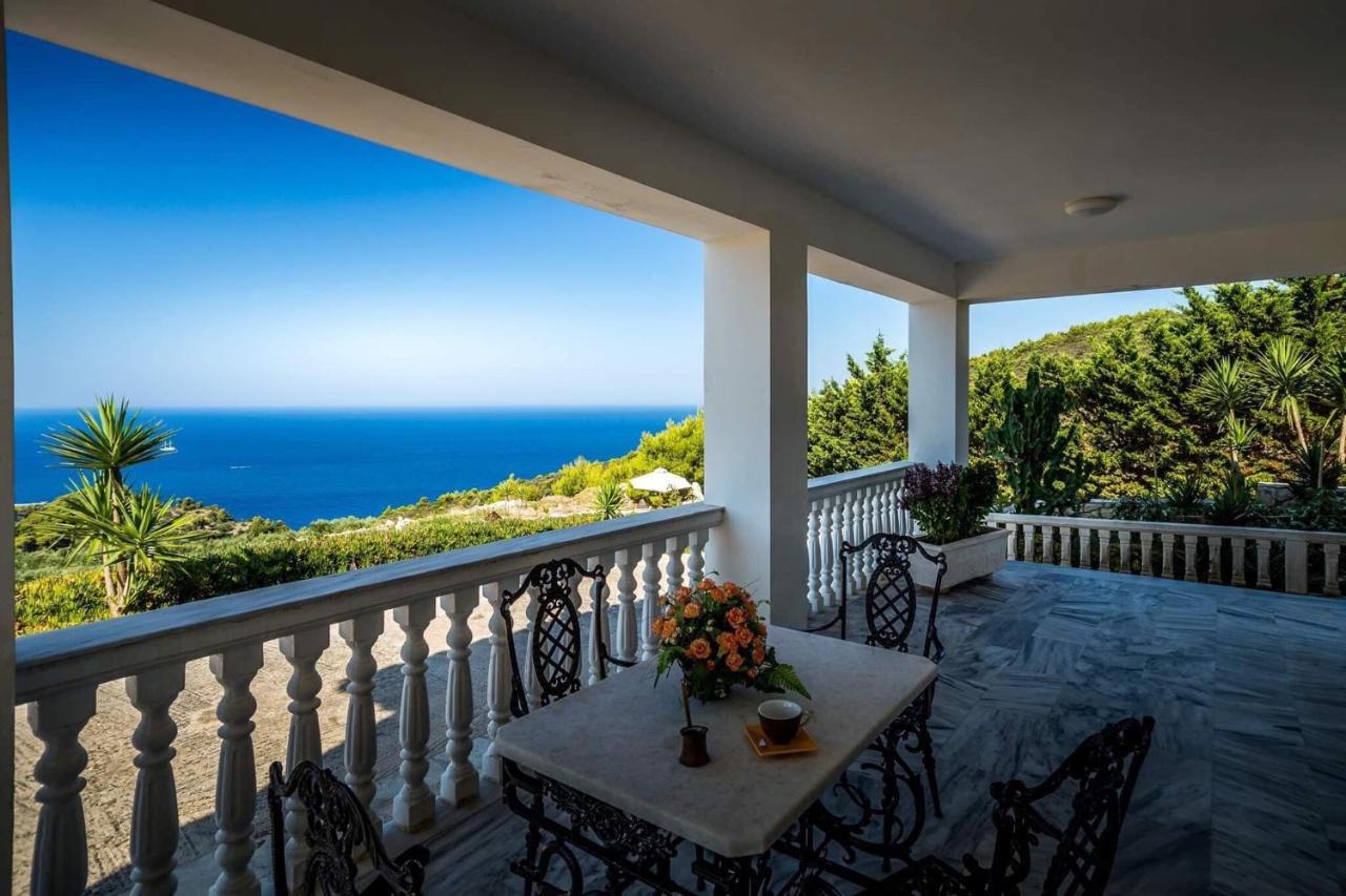 Keri Me Away - Argo'S Summer Poolside Retreats Villa Exterior photo